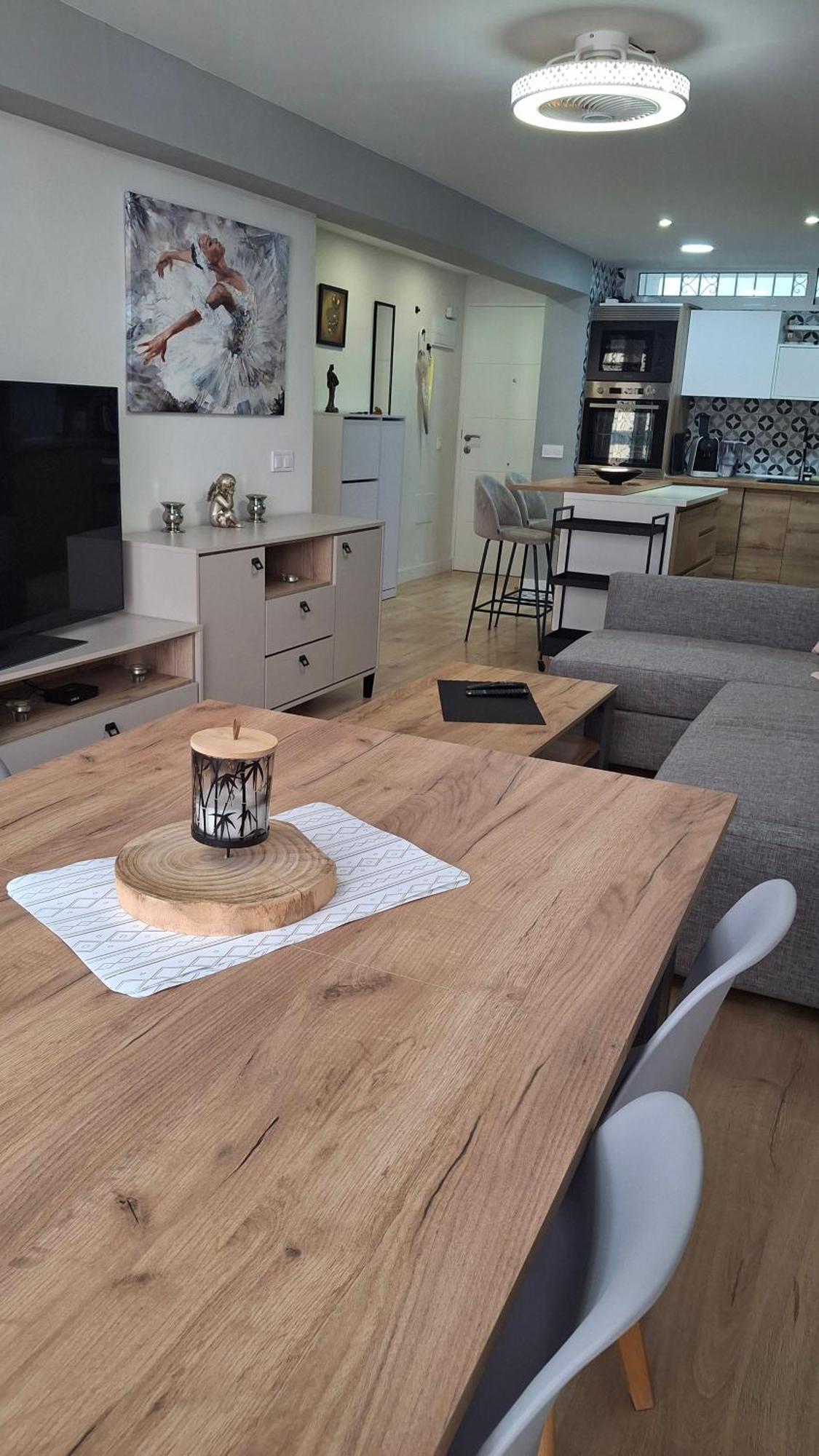 El Rinconcito De Mary Apartment เบนัลมาเดนา ภายนอก รูปภาพ